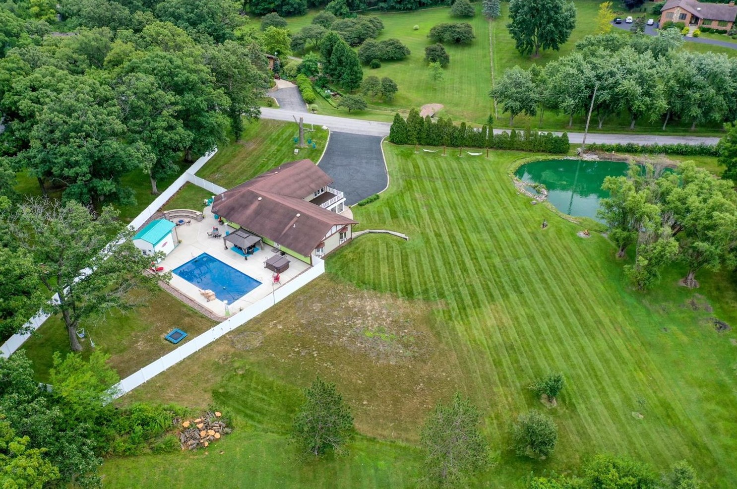 9052 Beall St, Dyer, IN 46311