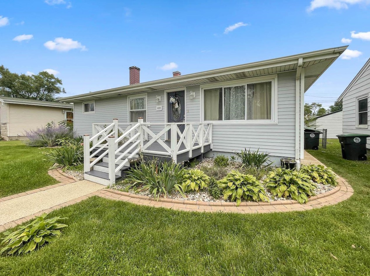 225 S Delaware St, Hobart, IN 46342