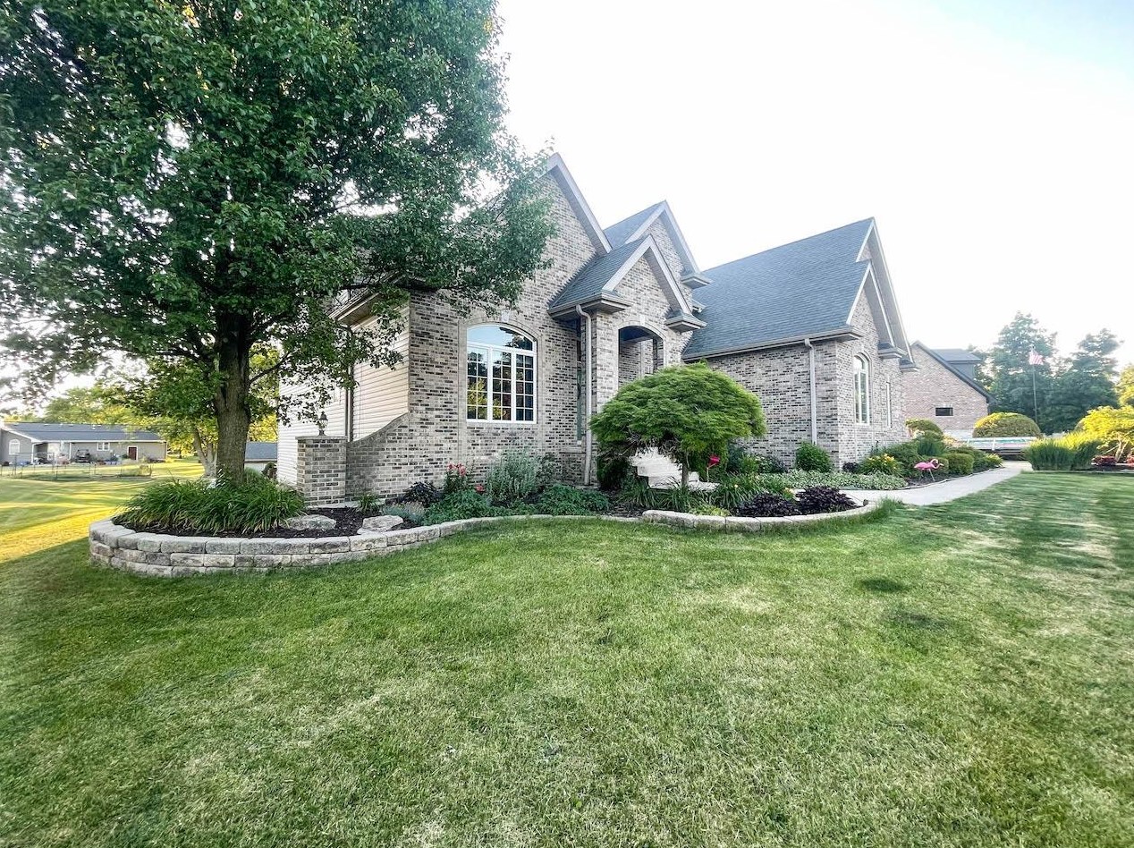 8980 Randall Dr, Dyer, IN 46373