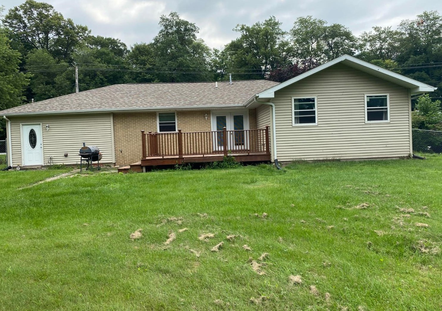 132 Longwood Dr, La Porte, IN 46350-5352