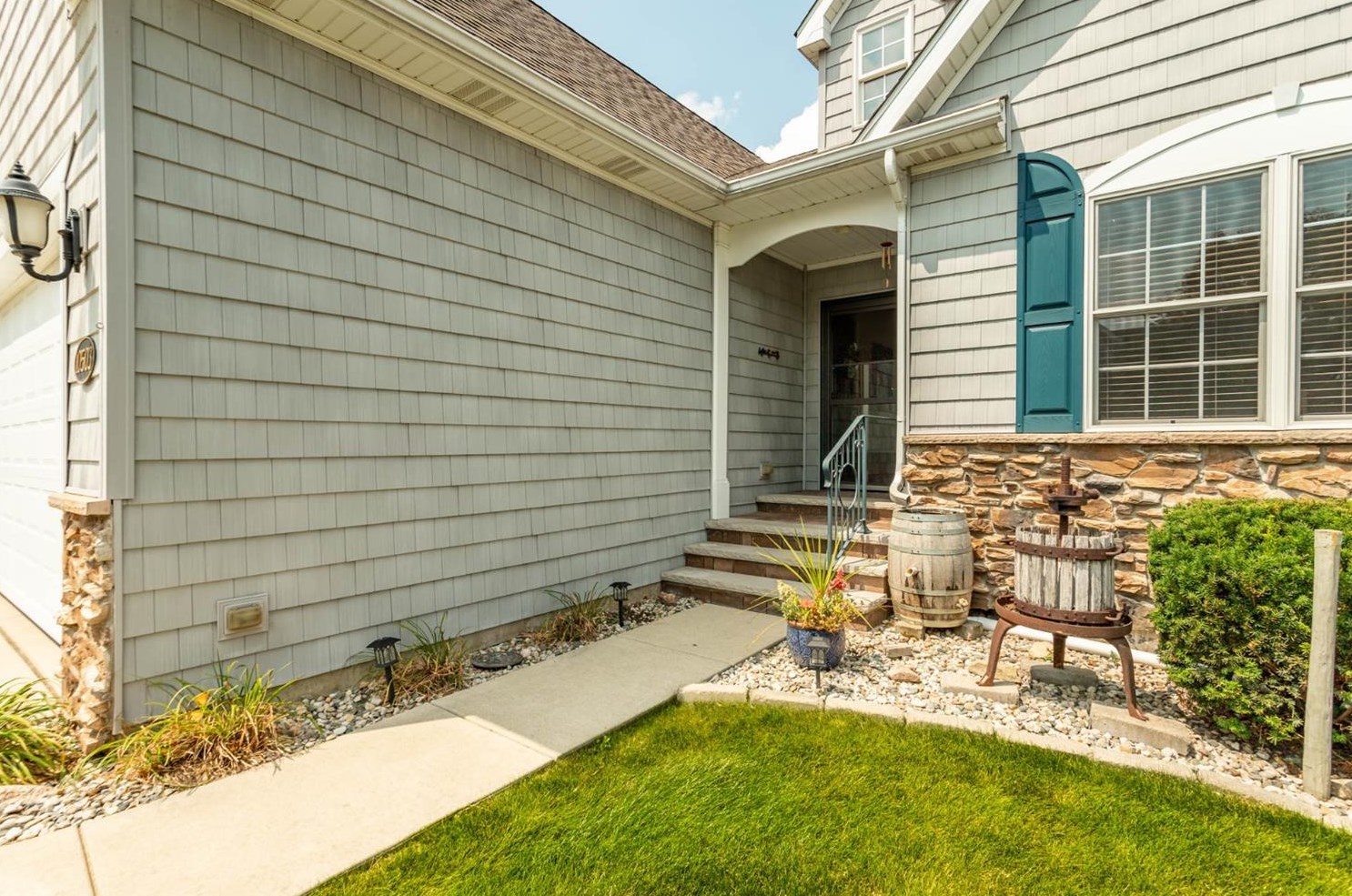 10503 Woodmar Ln, Dyer, IN 46373