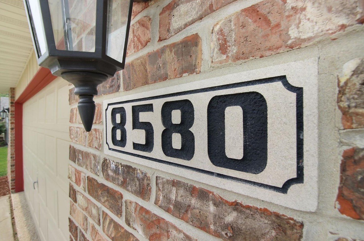 8580 Fairbanks St, Crown Point, IN 46307