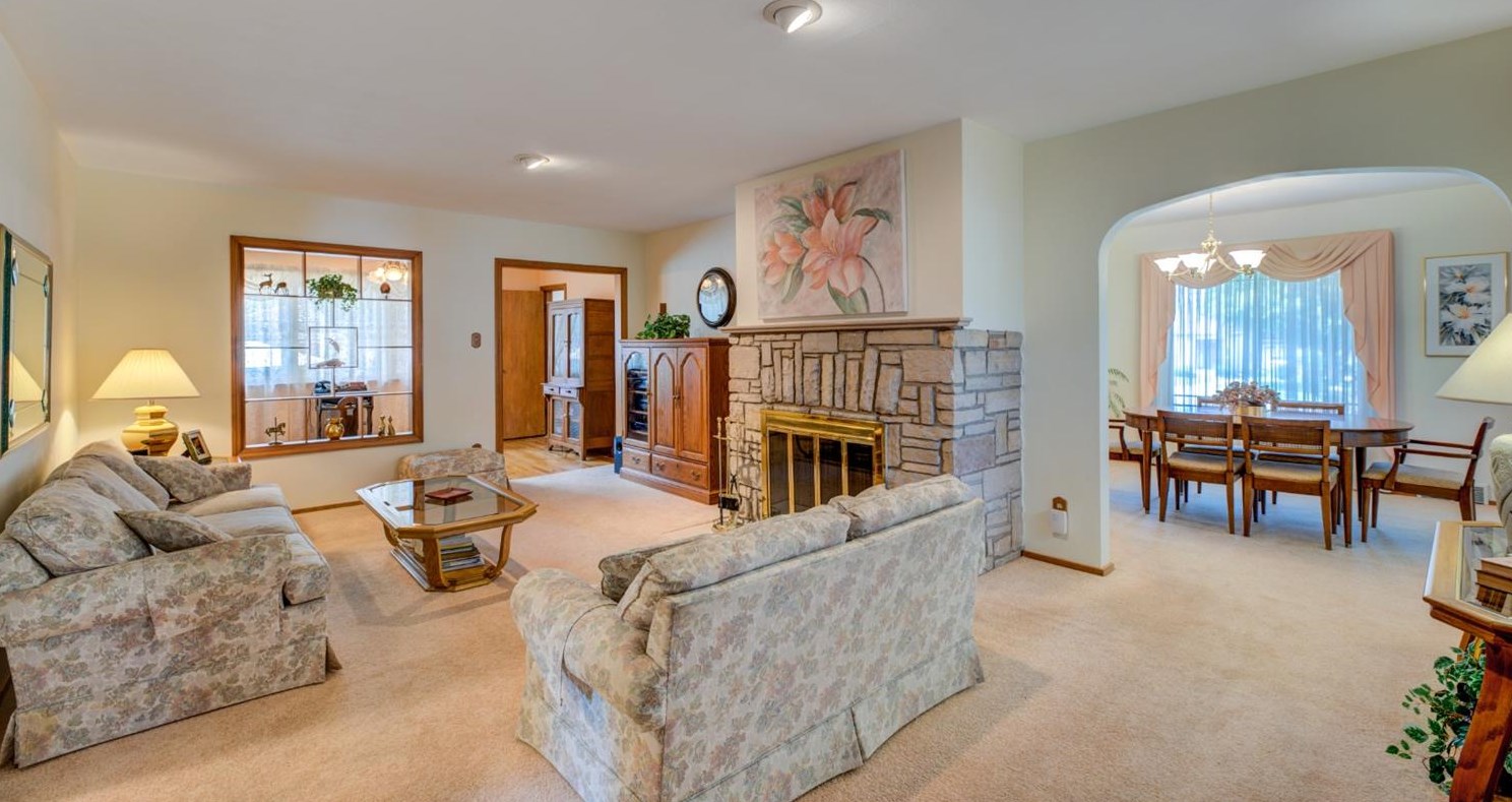 110 Illinois St, Dyer, IN 46311