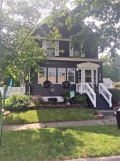 406 Lawrence St, La Porte, IN 46350-3918