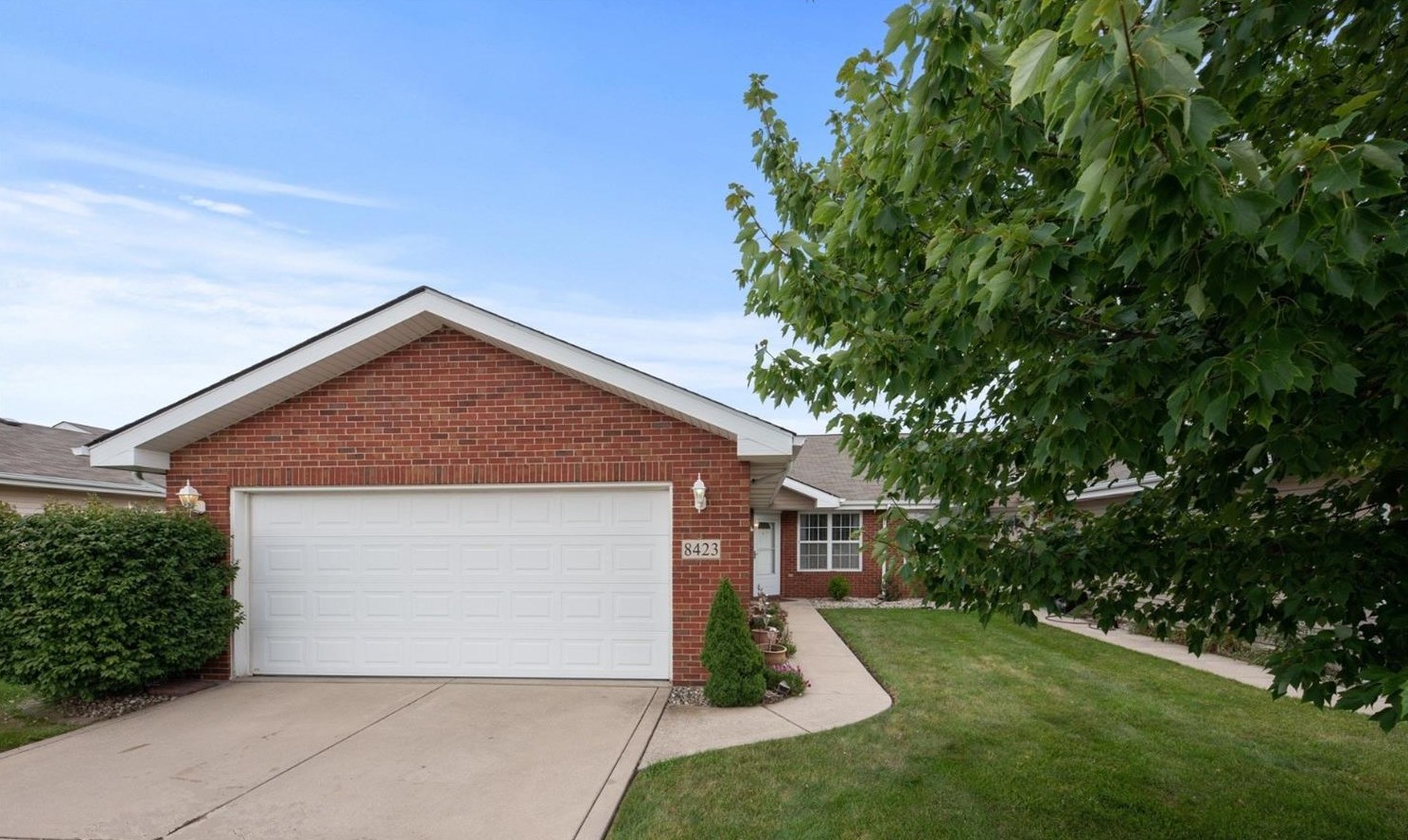 8423 Pierce St, Gary, IN 46410
