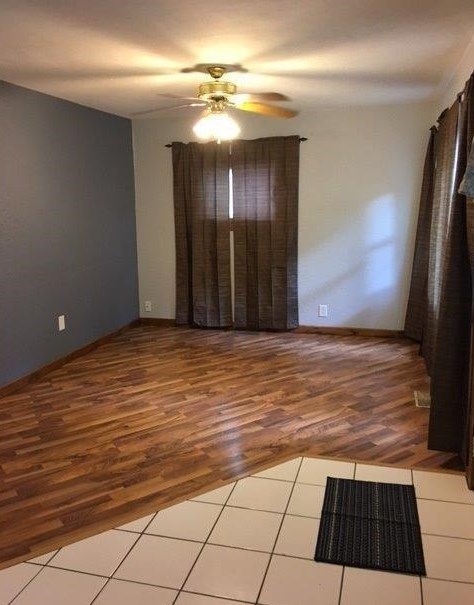 434 S Lawrence St, Hobart, IN 46342