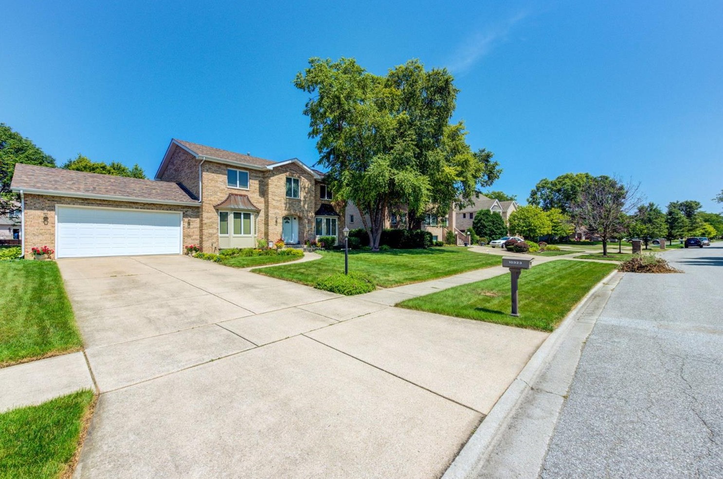 10323 Sandy Ln, Hammond, IN 46321