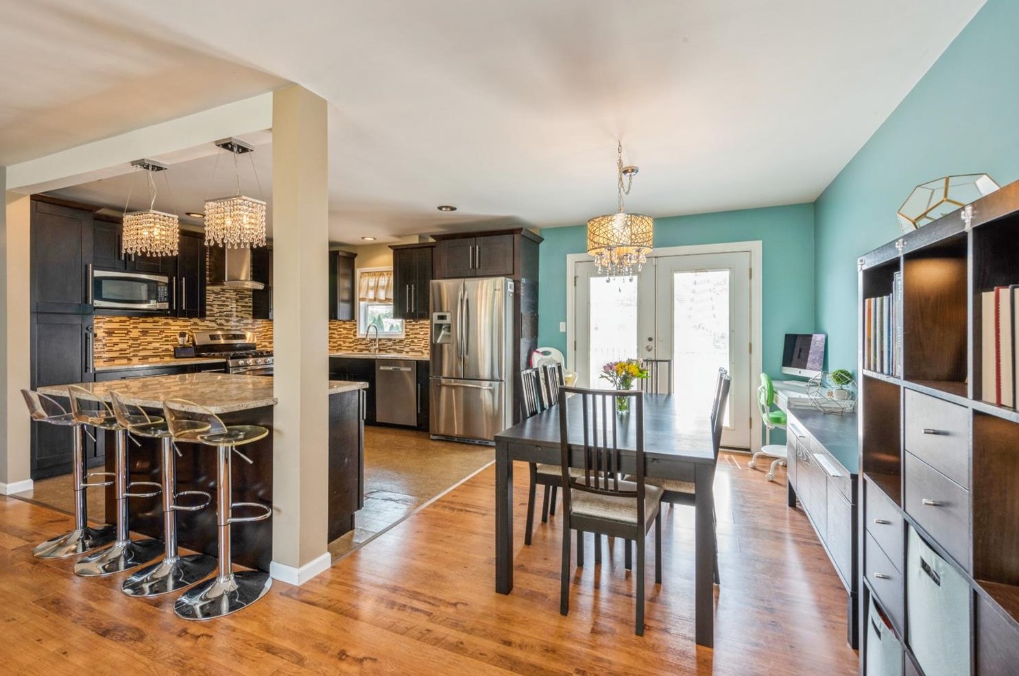 817 Polk Ave, Dyer, IN 46311