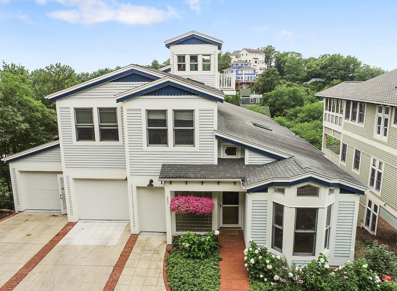 207 Prospect Rd, Michigan City, IN 46360-2087