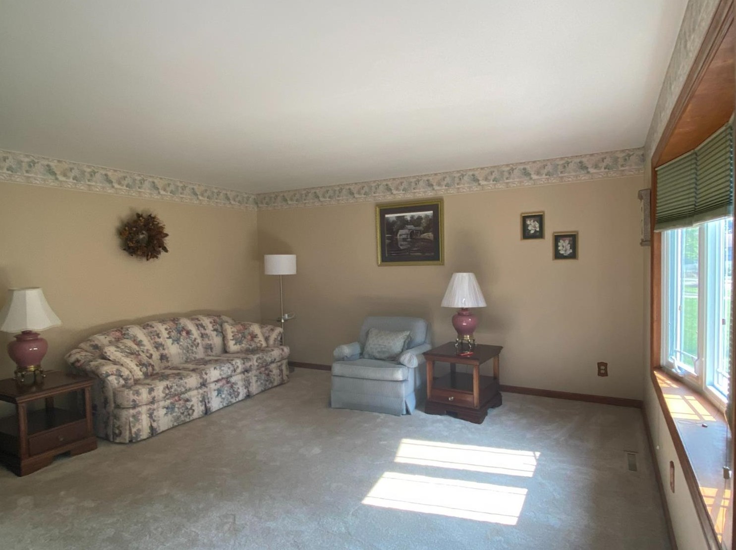 107 Olive Ct, Hebron, IN 46341