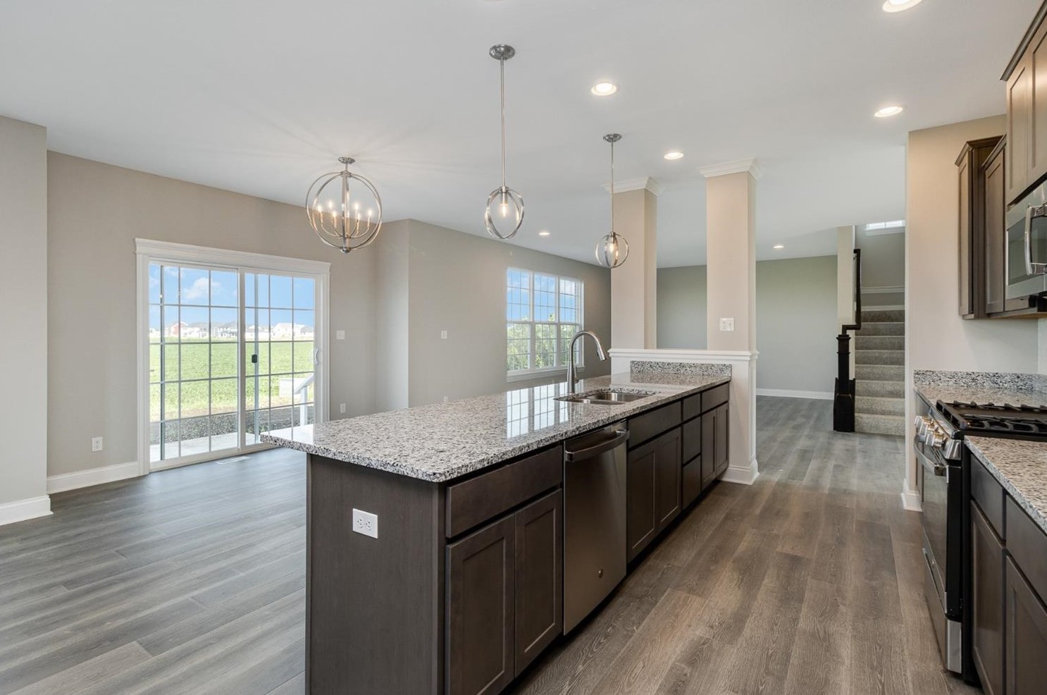 10158 Sentry Dr, Dyer, IN 46373