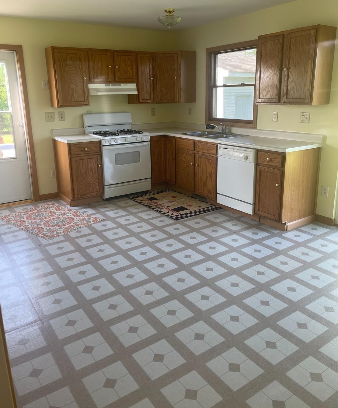 440 S State Road 49, Valpo, IN 46383