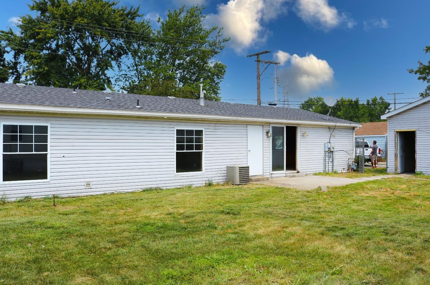 4305 Henry Ave, Hammond, IN 46327