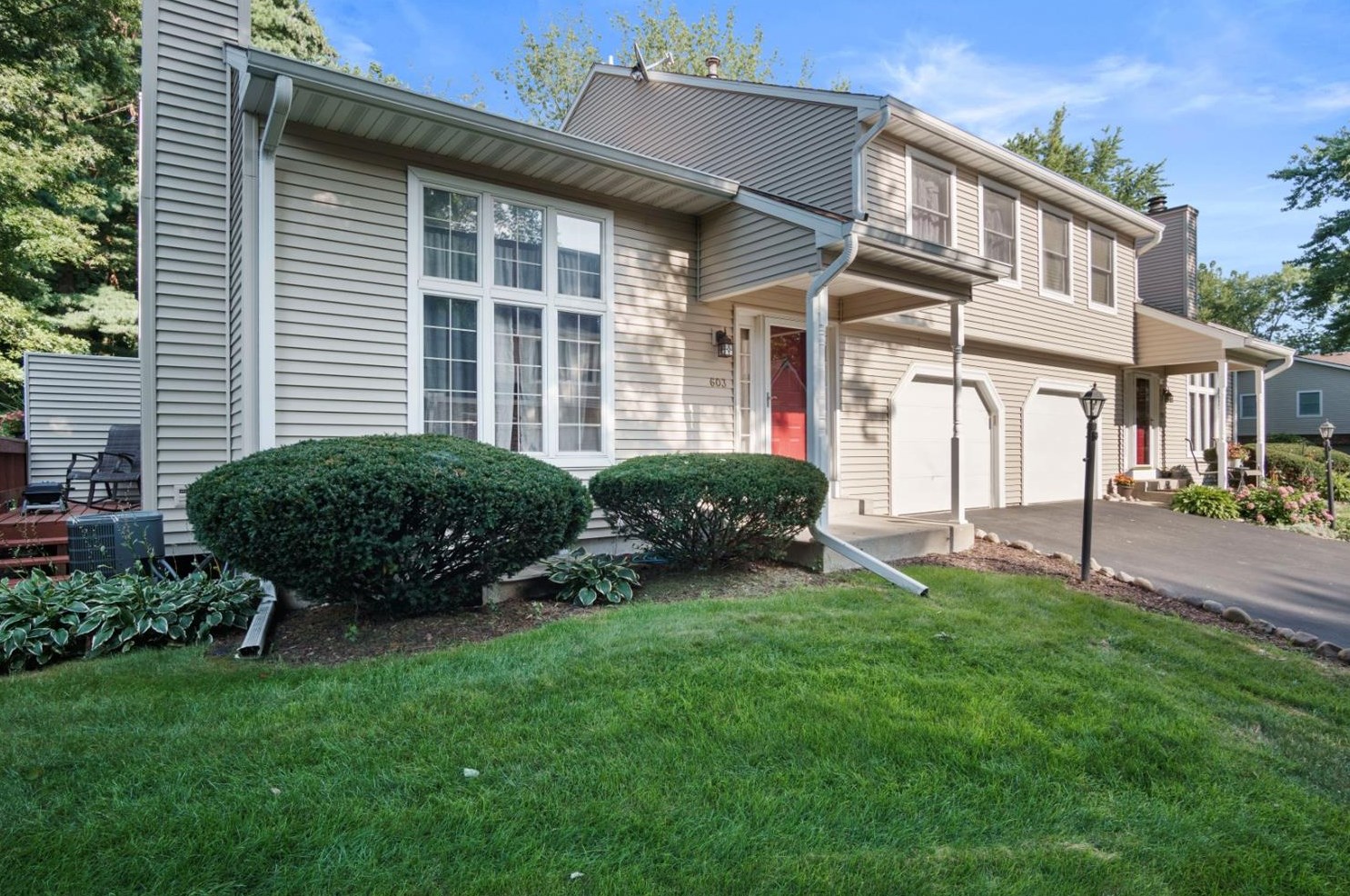 603 Weatherwood S Ln, Valpo, IN 46383