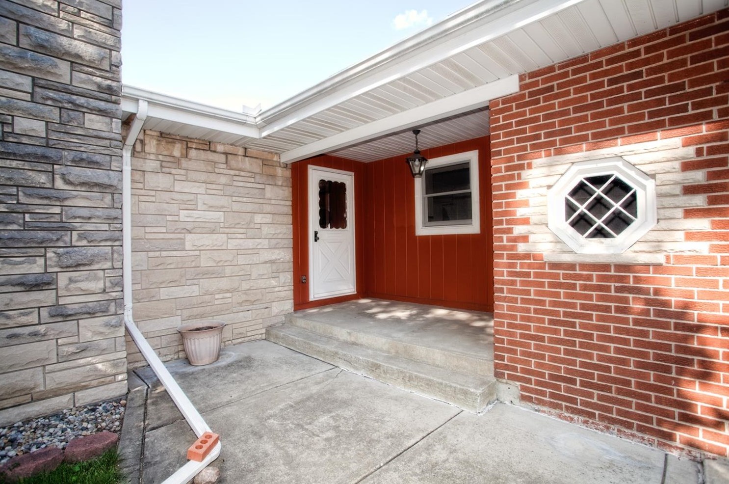 15615 Grant St, Crown Point, IN 46307