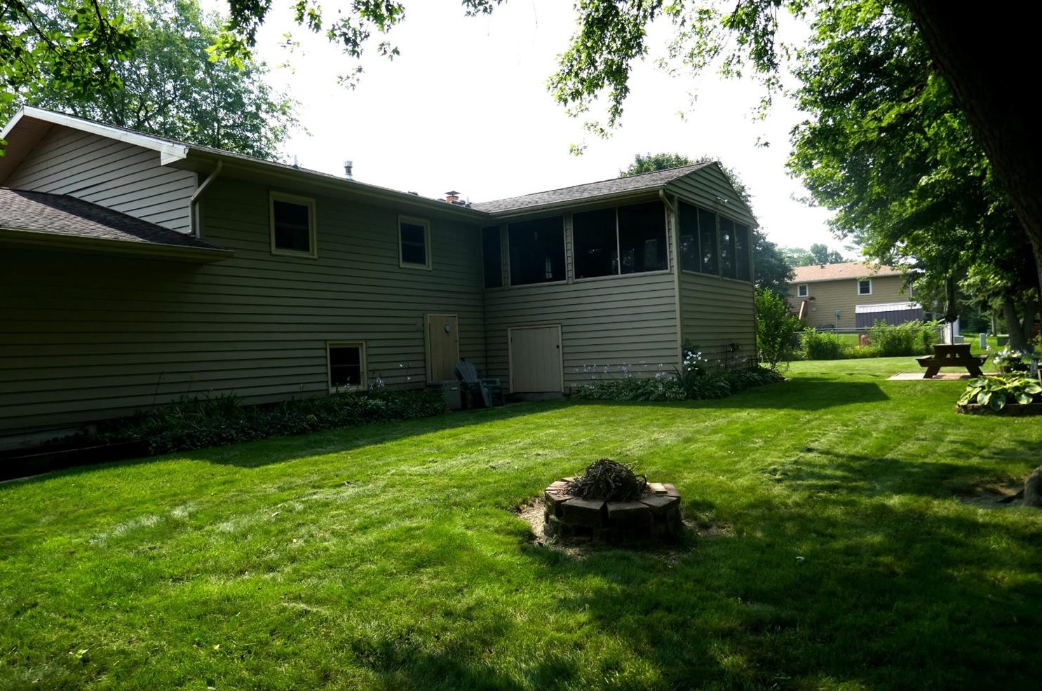 3226 Sylvania St, Portage IN  46368-4422 exterior