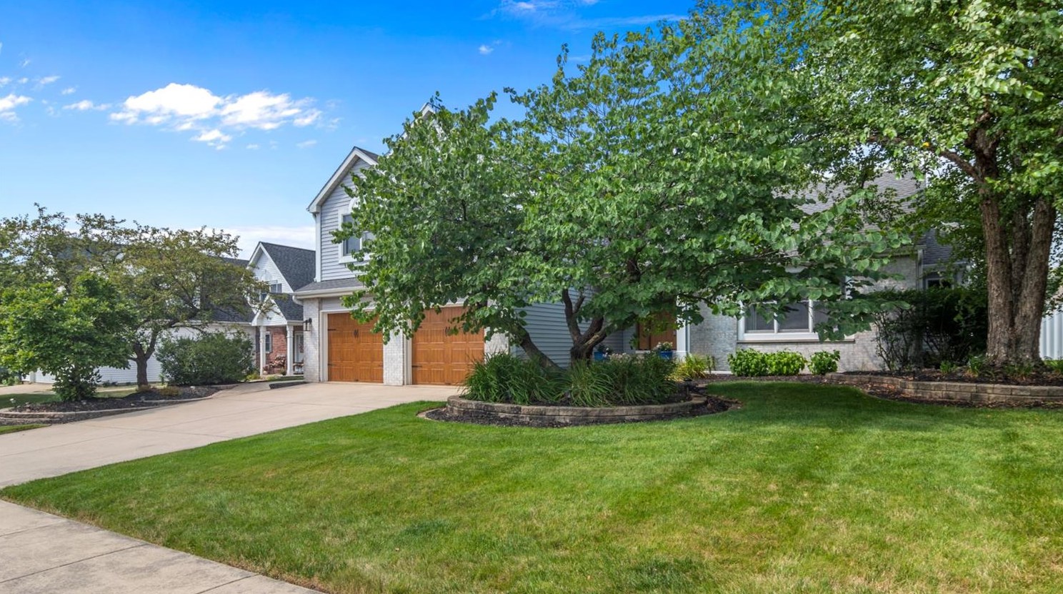 91 Chateau Dr, Dyer, IN 46311