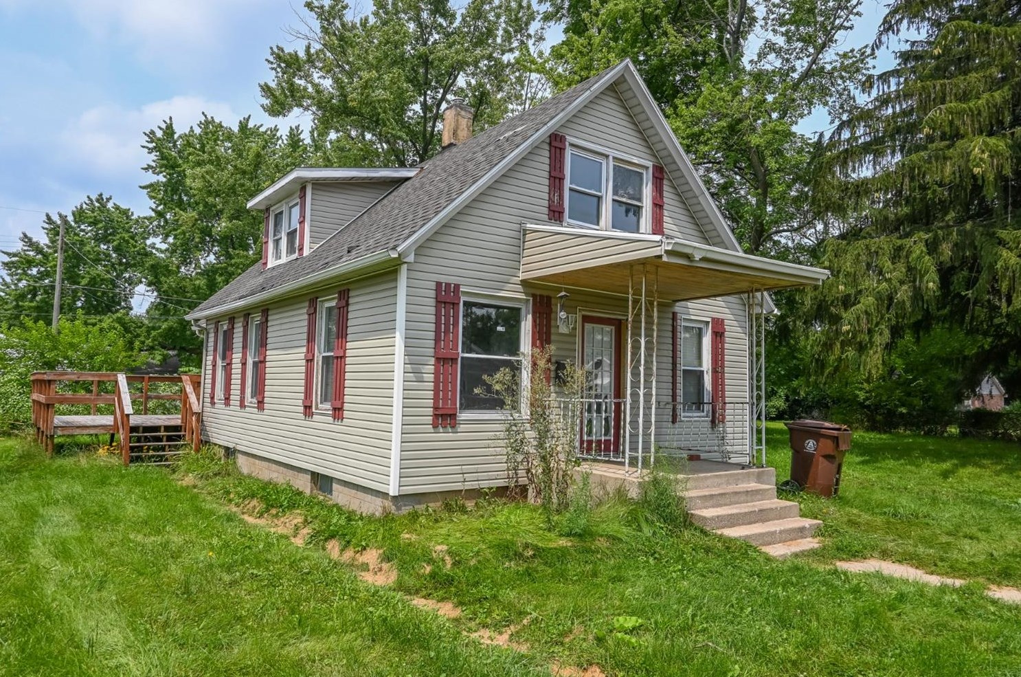 407 Oberreich St, La Porte, IN 46350