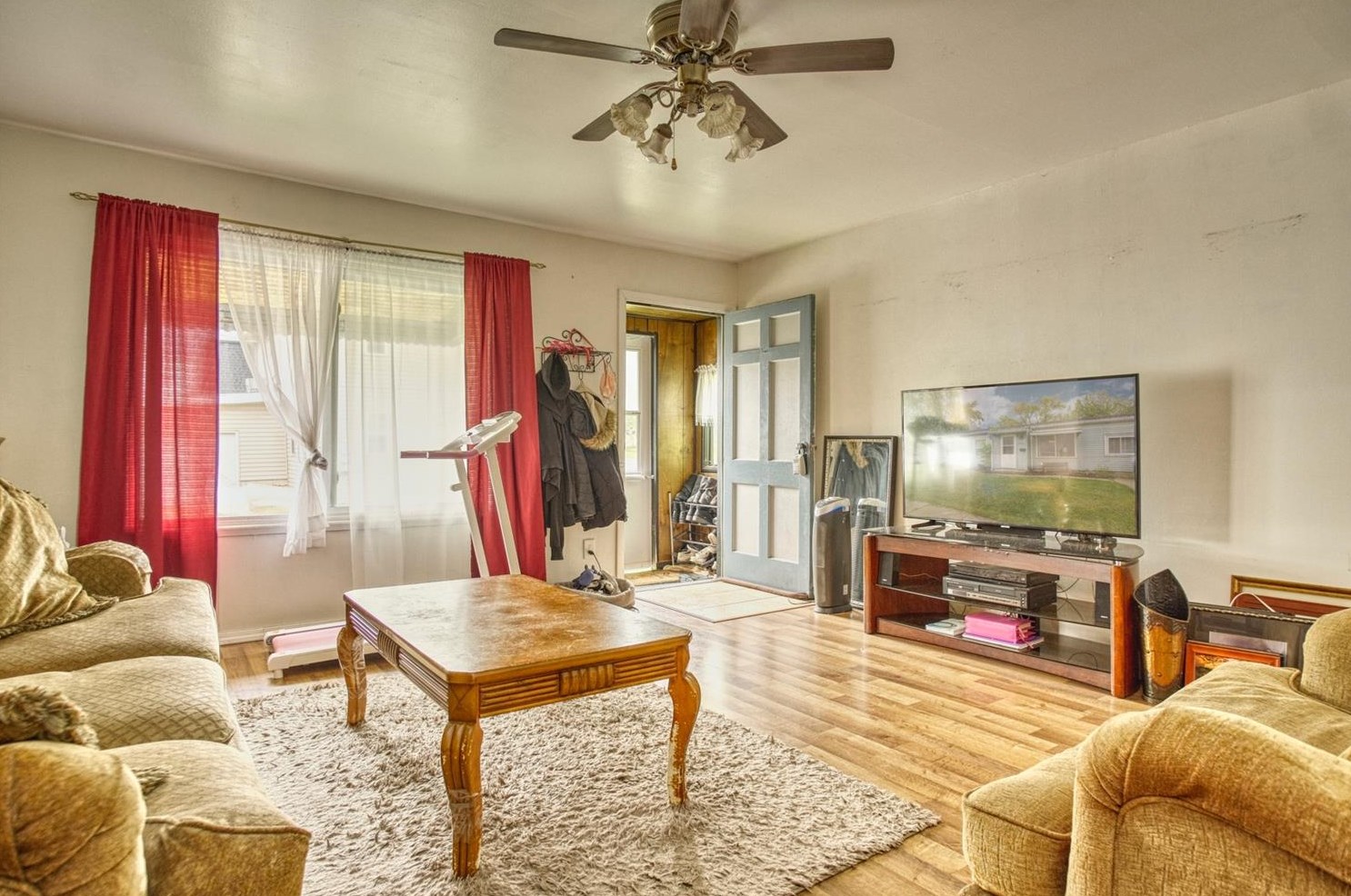 258 Valparaiso St, Valpo, IN 46383