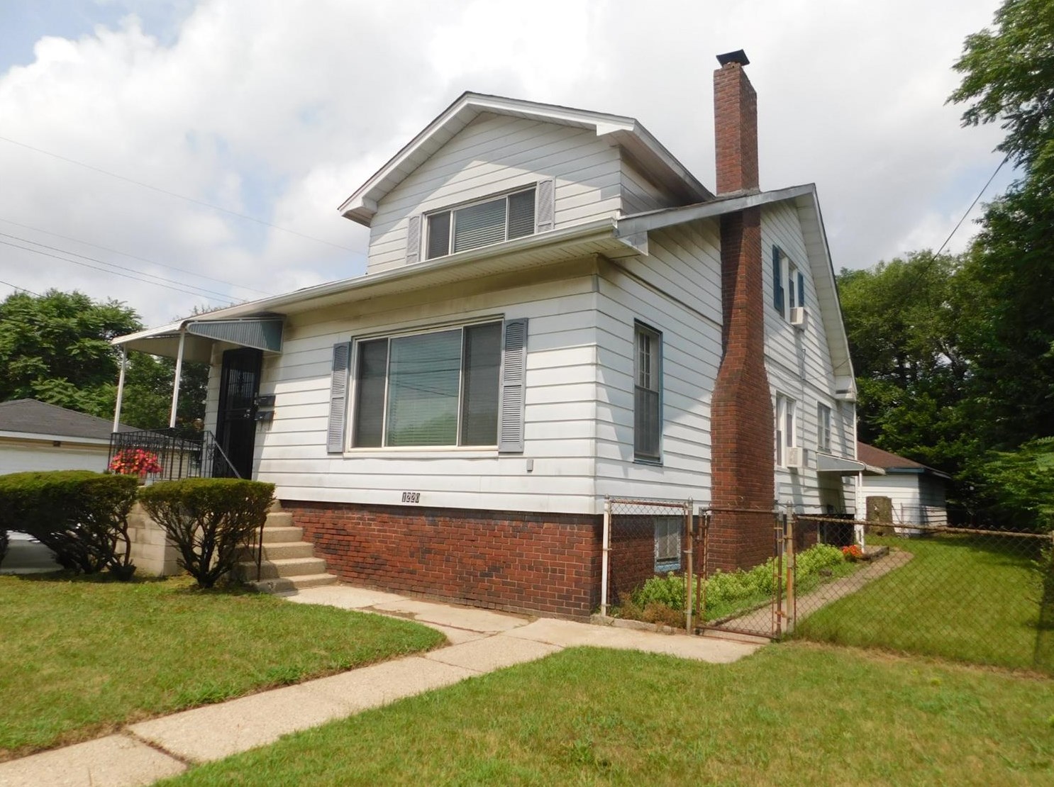 1220 W 41st Ave, Gary, IN 46408