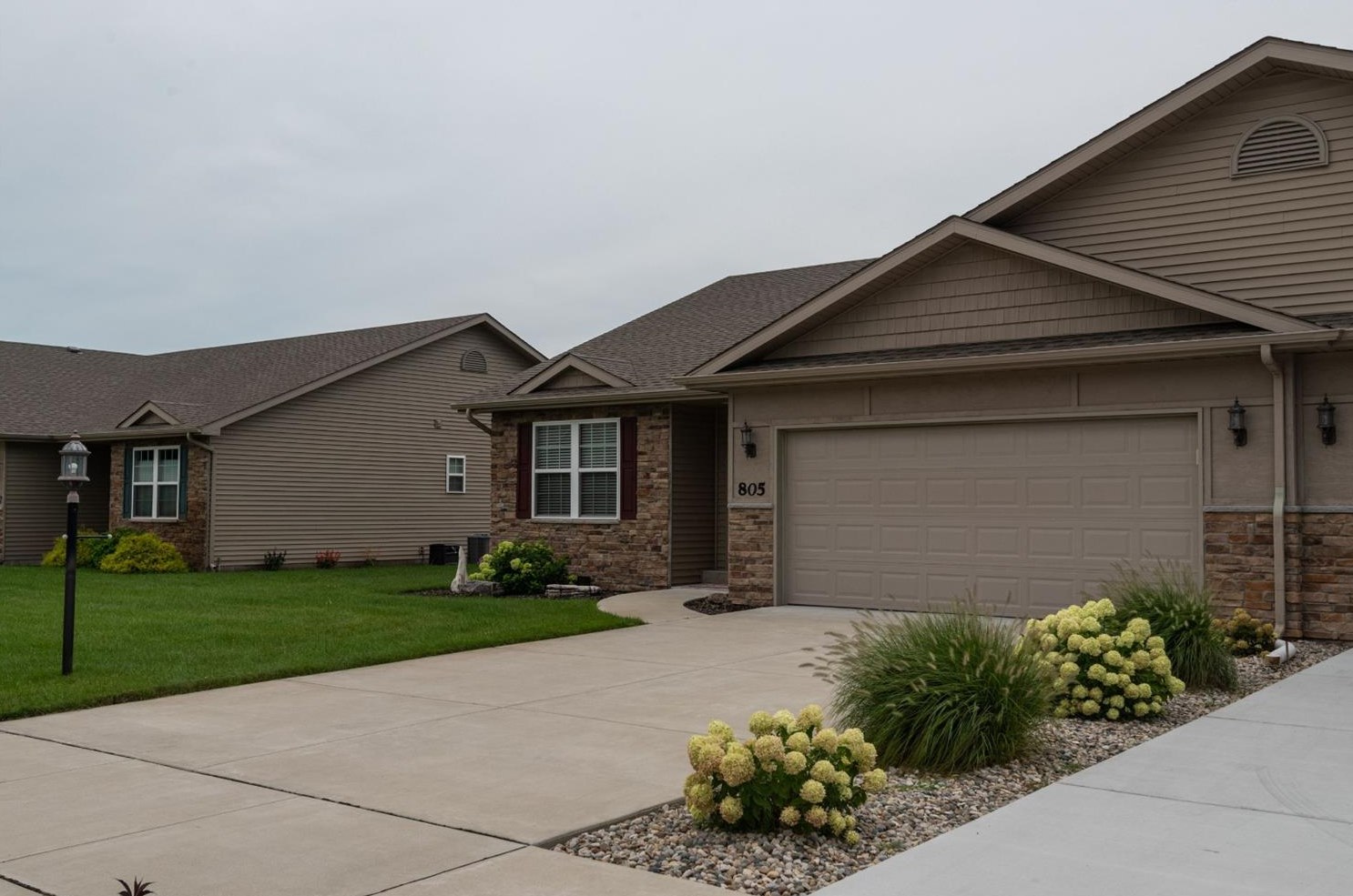 805 Daisy Cir, Demotte, IN 46310-9122
