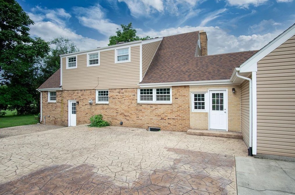 6269 Grand Blvd, Hobart, IN 46342