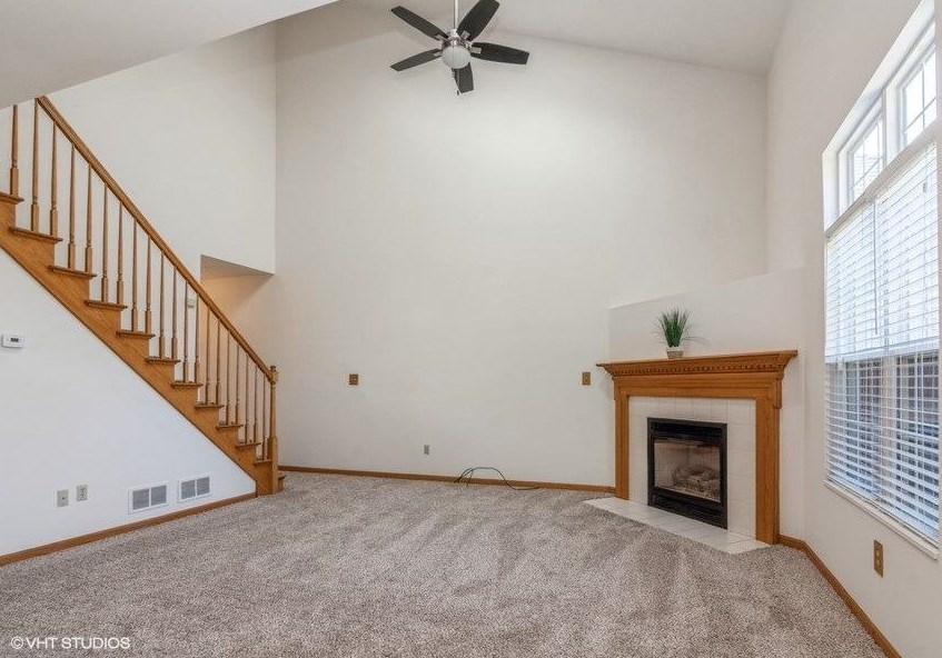 5492 Victoria Pl, Crown Point, IN 46307