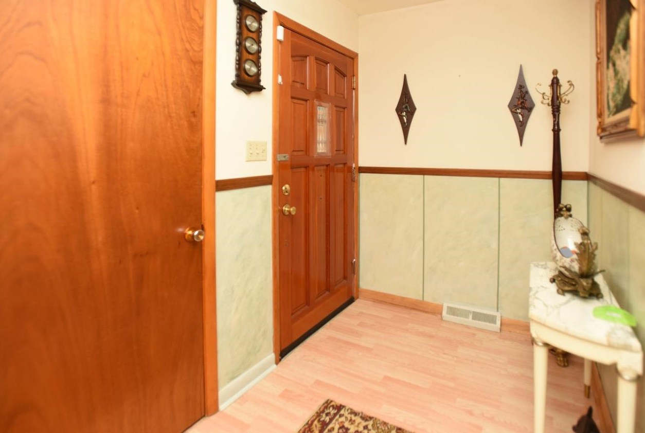 2050 W 51st Pl, Gary, IN 46408