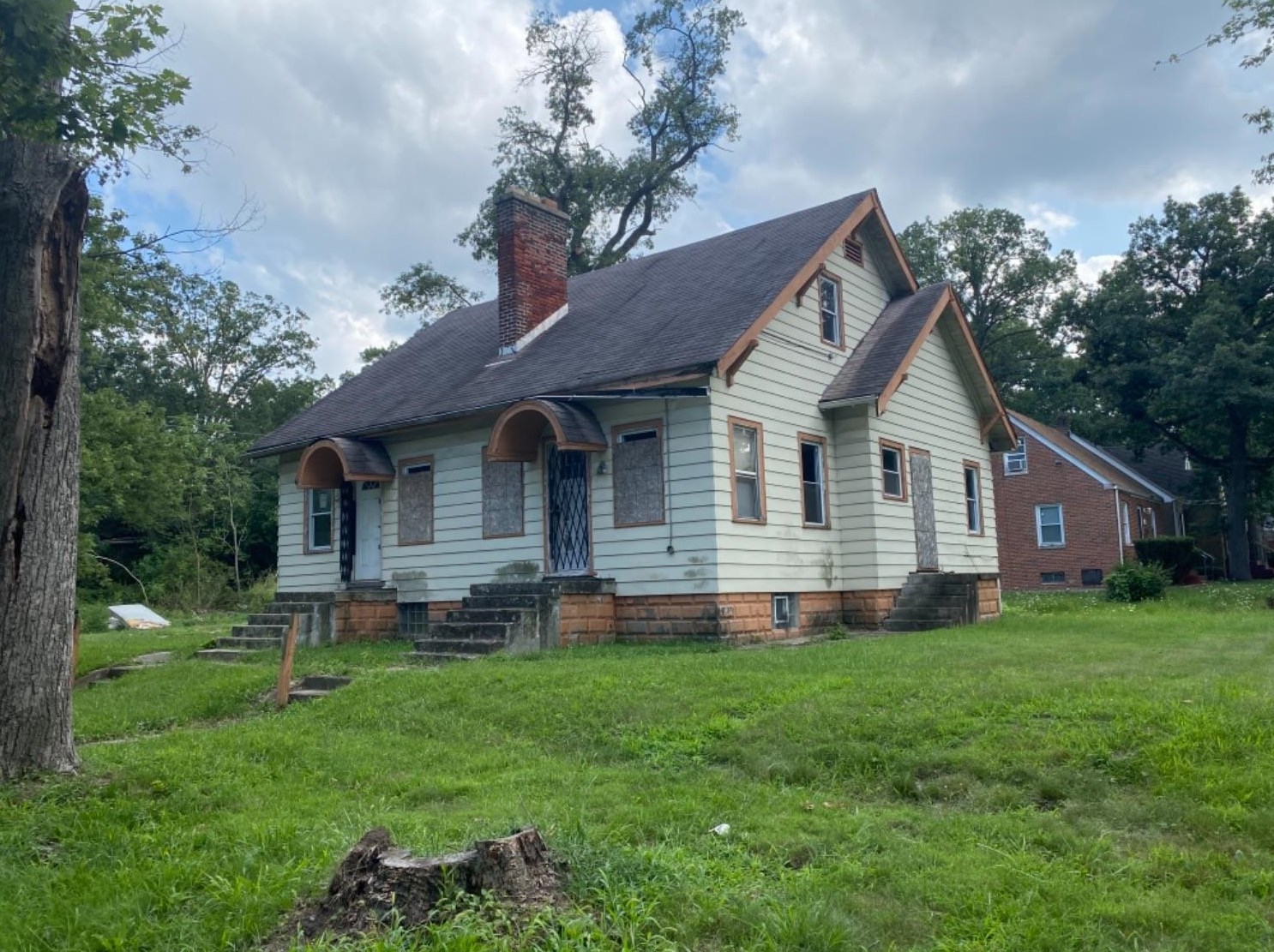1427 46th Ave, Gary, IN 46408-3832