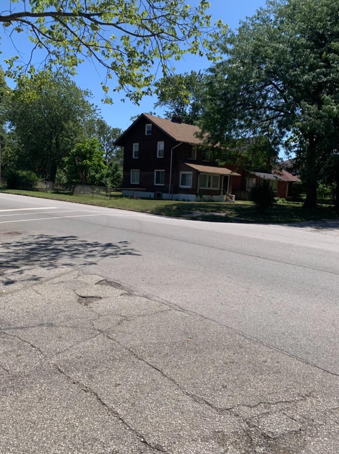 805 Buchanan St, Gary, IN 46402