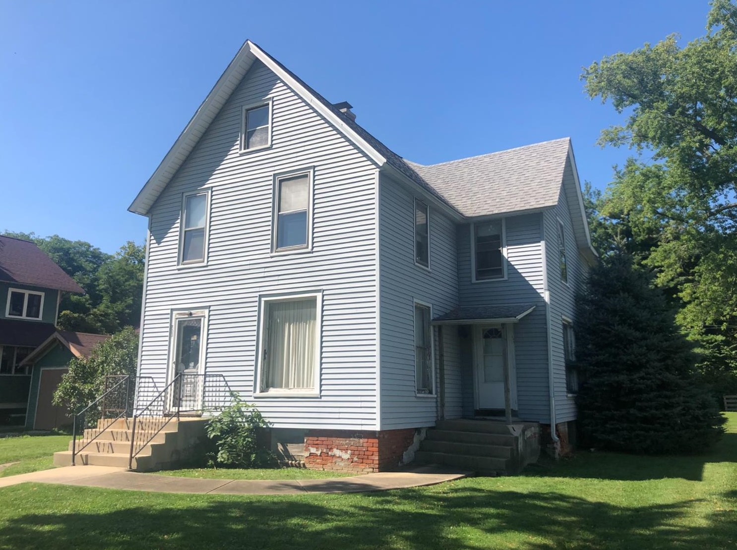 703 Jefferson St, Valpo, IN 46383