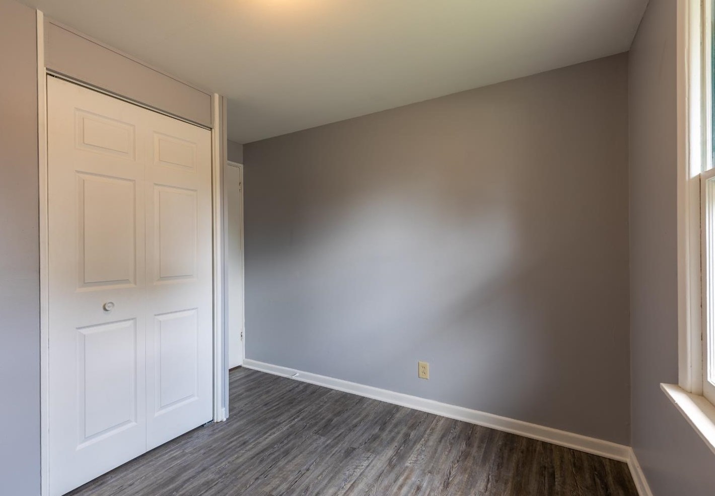 106 Parkview Ave, La Porte IN  46350-6147 exterior