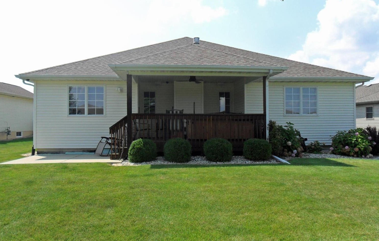 10747 Heather Dr, Crown Point, IN 46307