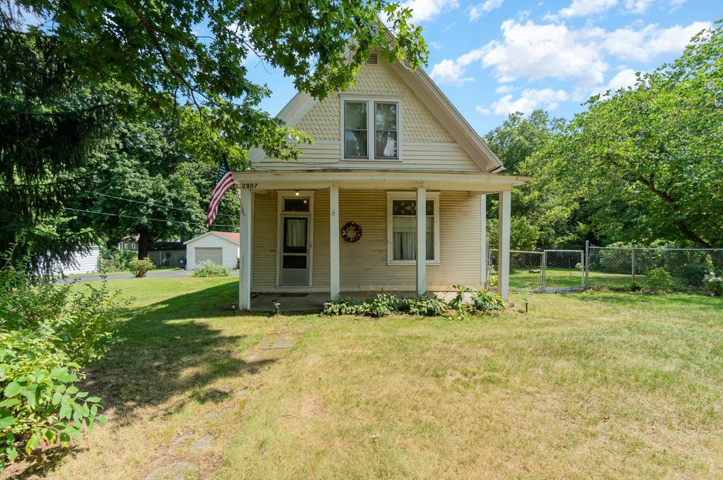 2907 Union St, Hobart, IN 46342