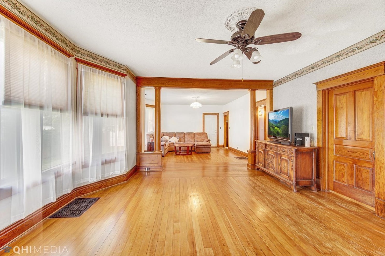 305 C St, La Porte, IN 46350-5037