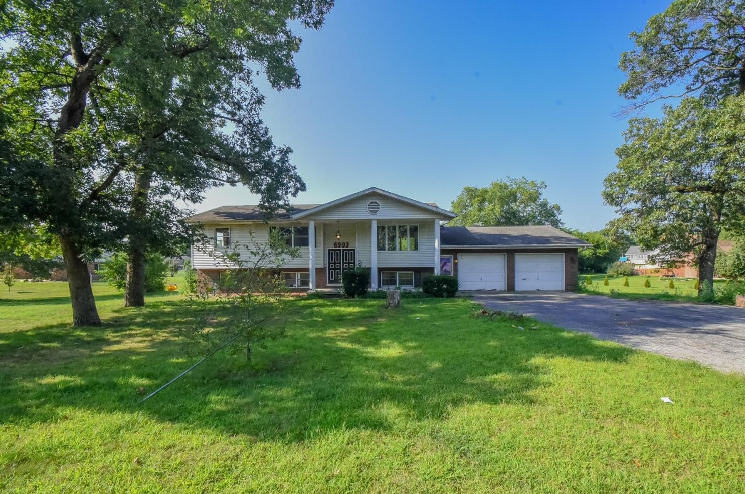 6993 Windsor Dr, Demotte, IN 46310-9480