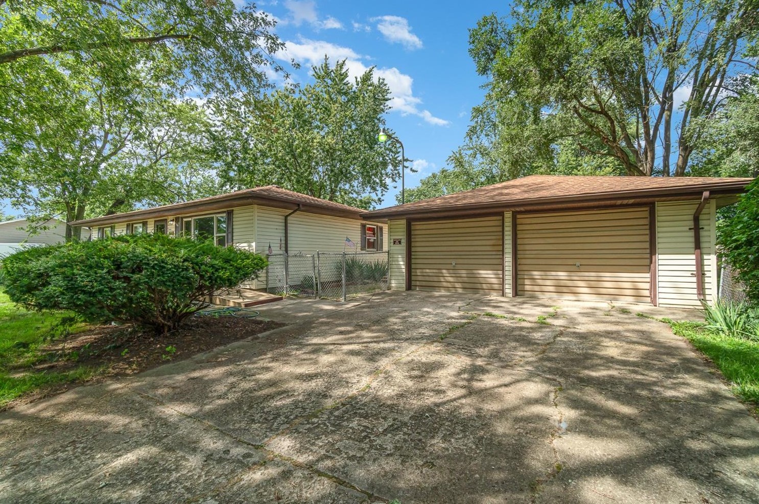 3616 W 77th Pl, Gary, IN 46410