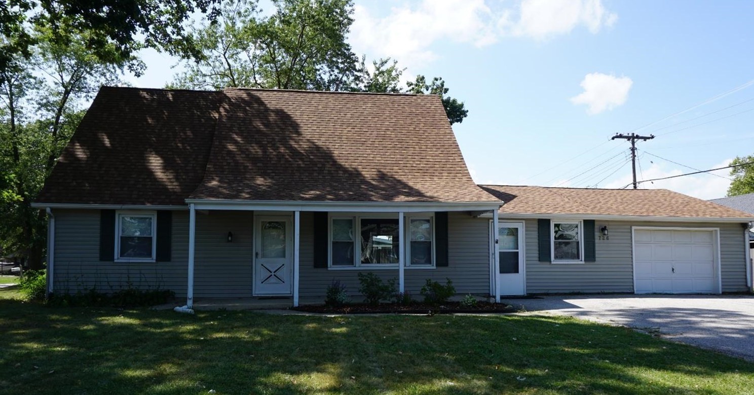 726 Fremont Rd, Valpo, IN 46385