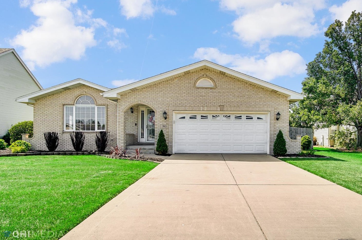 740 Seminary Dr, Dyer, IN 46311