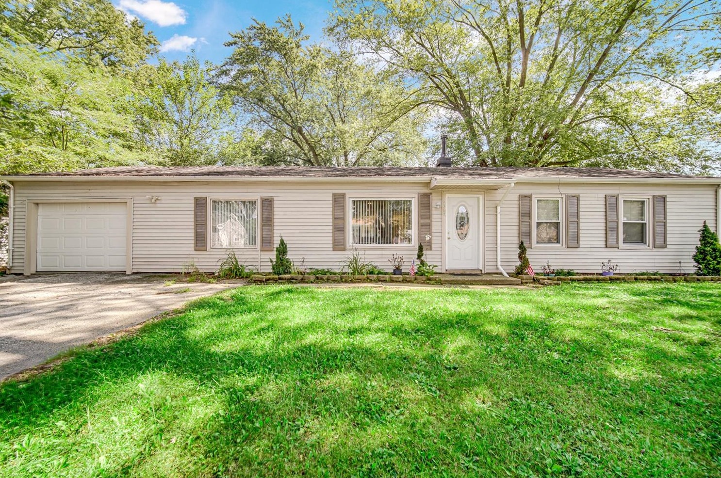 2367 Arrow St, Portage IN  46368-2601 exterior