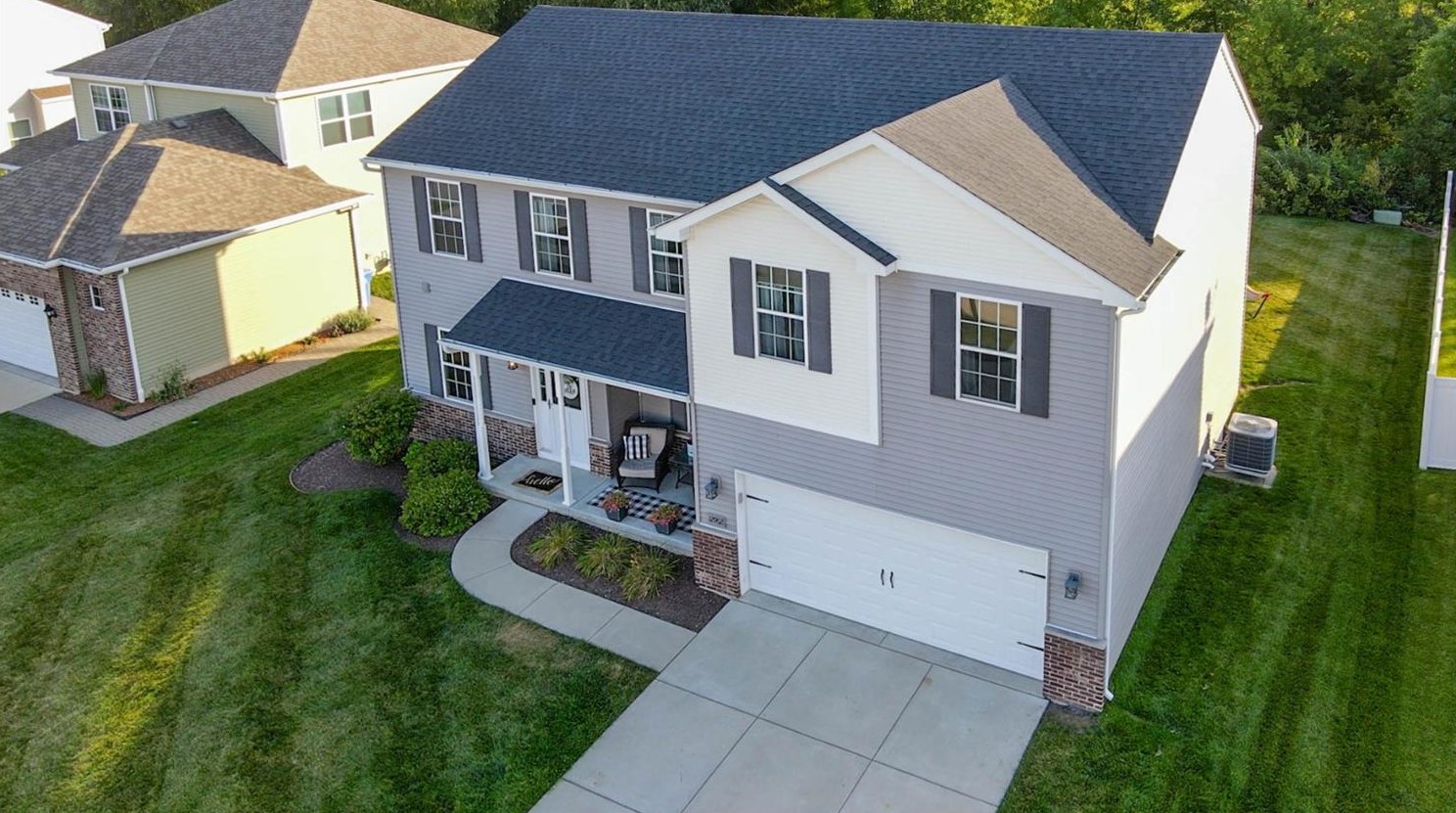 12962 Hayes St, Crown Point, IN 46307