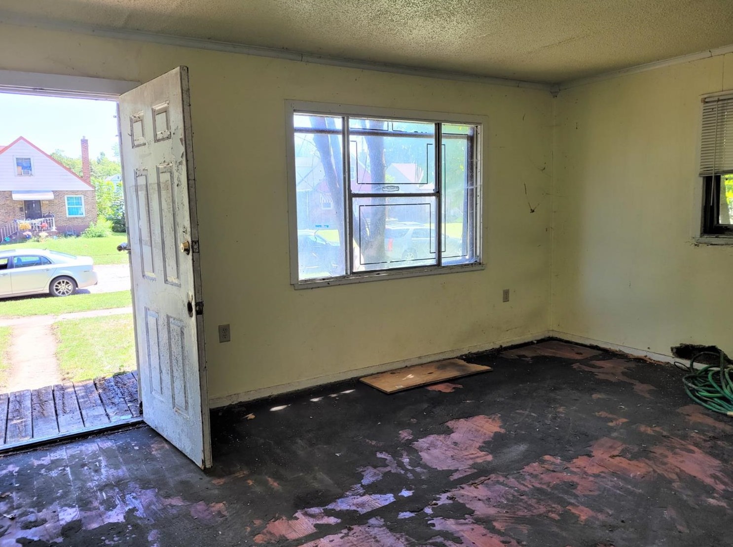 4616 Buchanan St, Gary, IN 46408