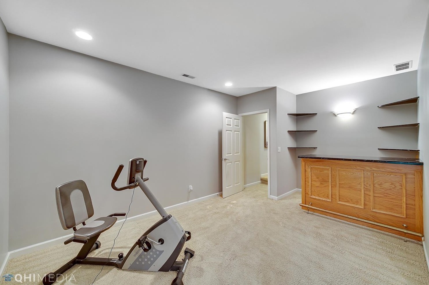 1082 Mission Hills Ct, Porter IN  46304-9605 exterior