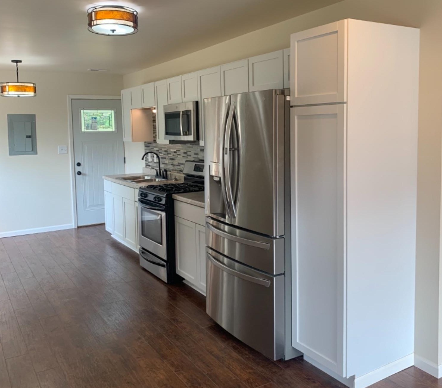 542 S Wayne St, Gary, IN 46403