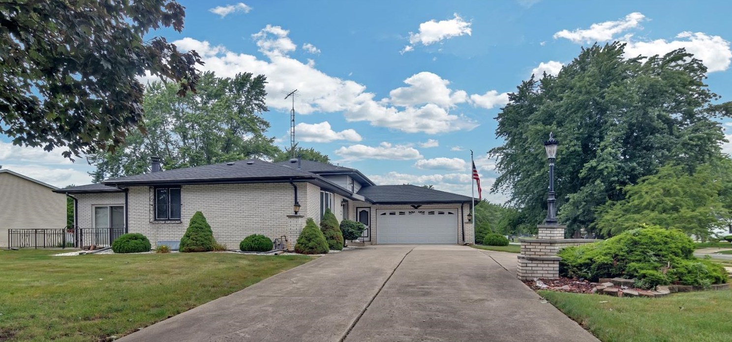 7428 Buchanan St, Gary, IN 46410