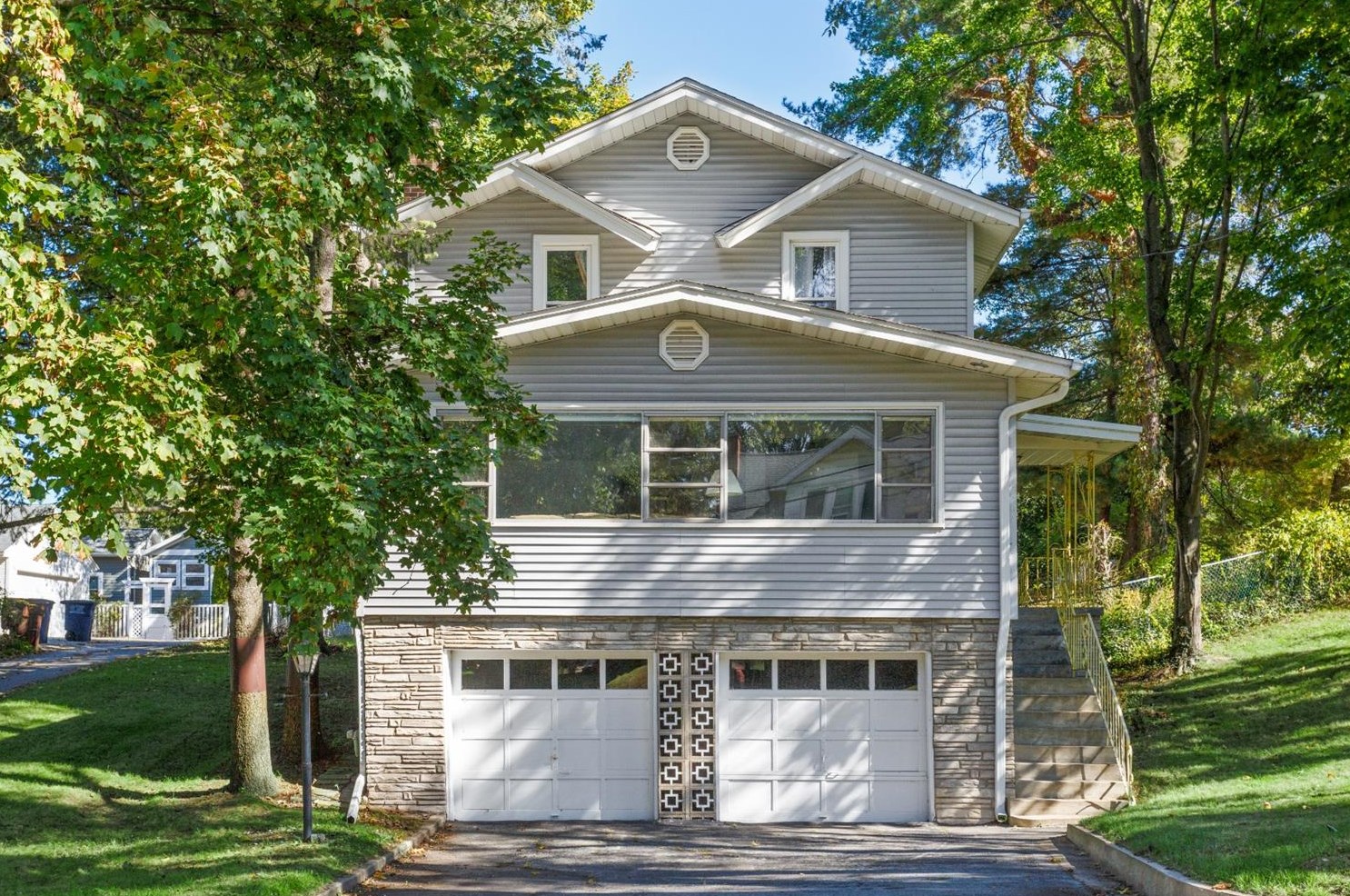 2200 Chastleton Dr, Michigan City IN  46360-1511 exterior