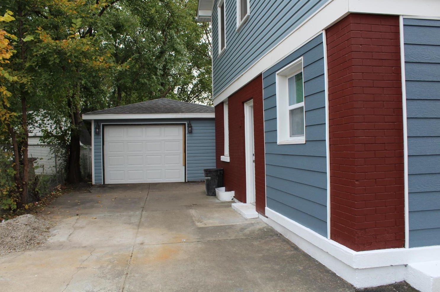 4121 Grace St, East Chicago, IN 46312-2924