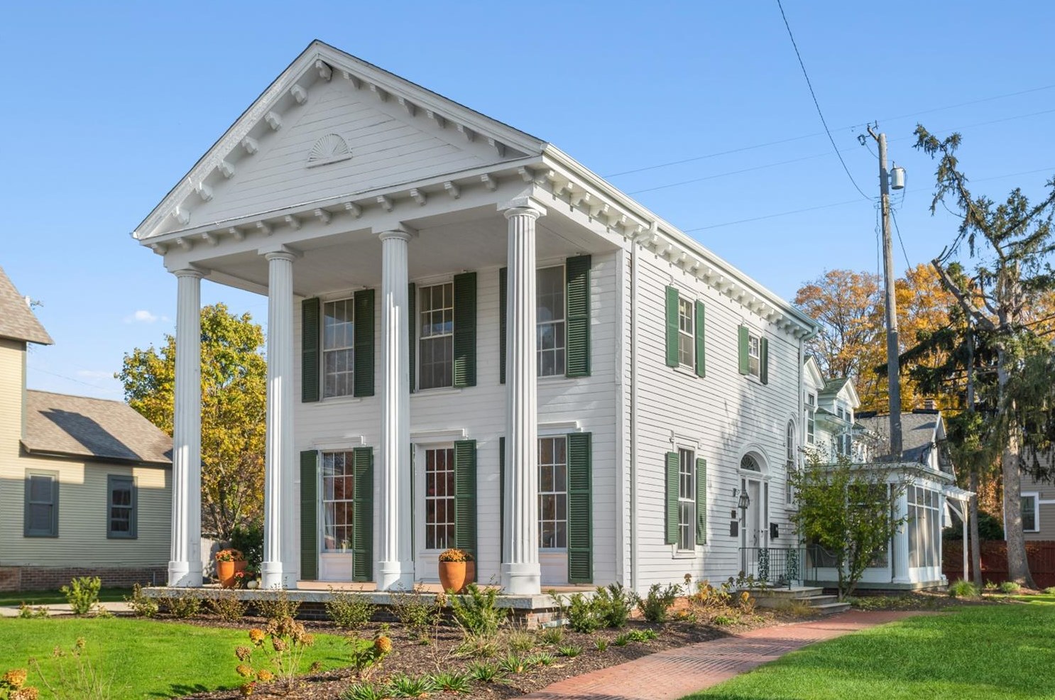 1405 Indiana Ave, La Porte, IN 46350