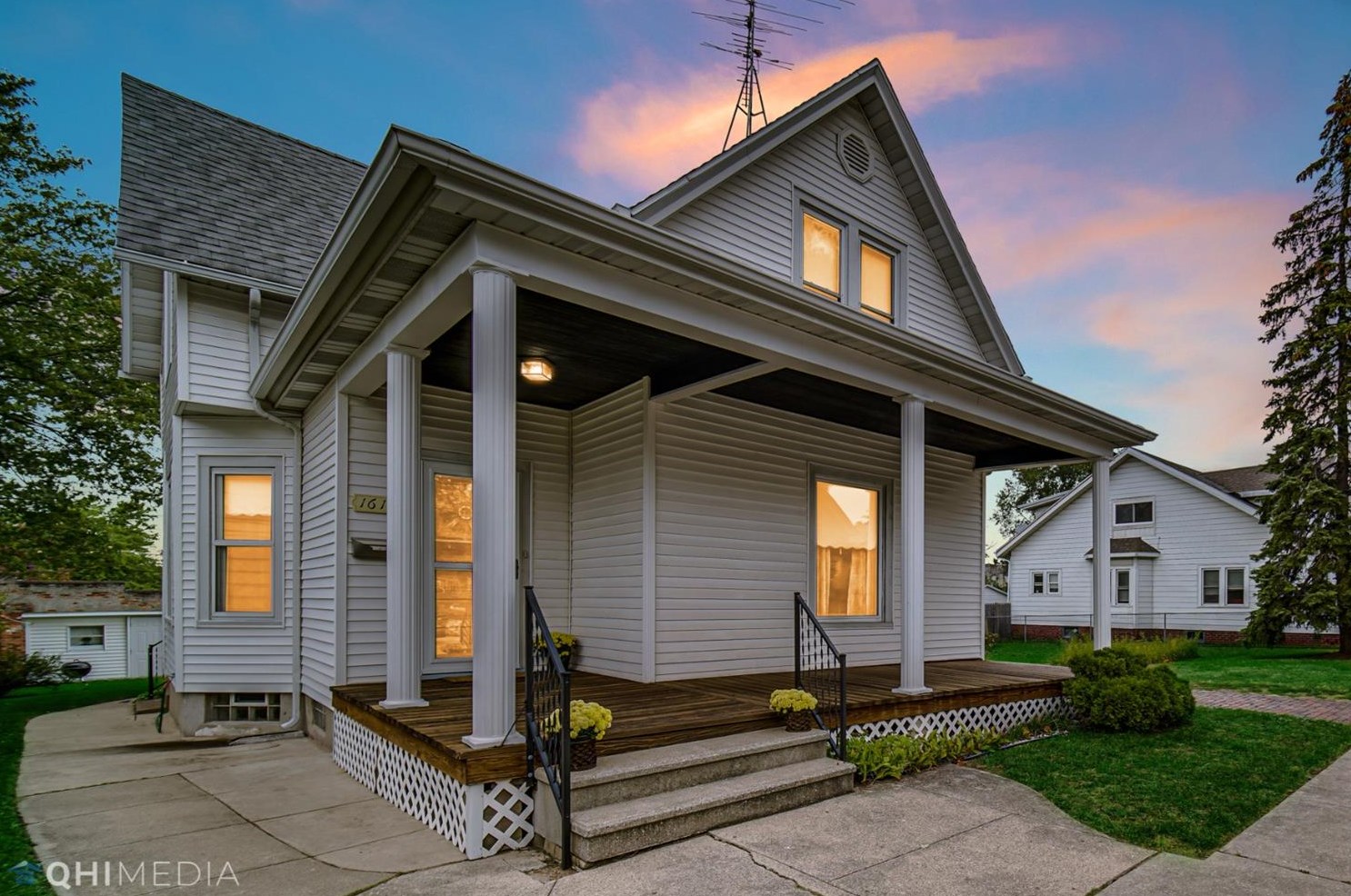 1617 Ohio St, Michigan City, IN 46360-4481