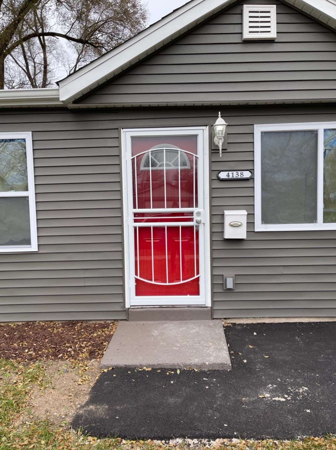 4138 20th Ave, Gary, IN 46404-2531